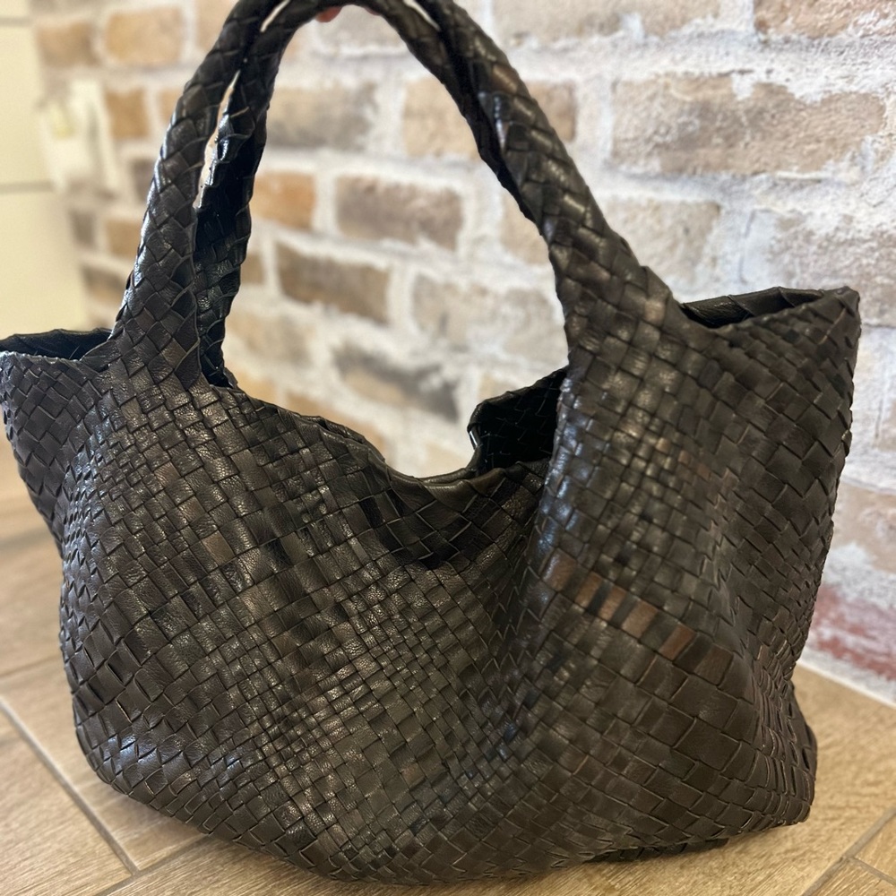 FALOR F475
Made In Italy Leather Woven Tote